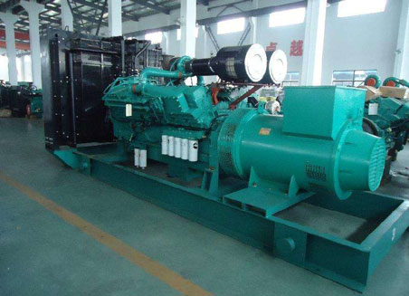 辉县800kw康明斯柴油发电机组